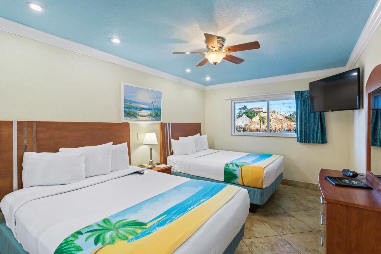 Bay Palms Waterfront Resort - Hotel And Marina Сант Пит Бич Номер фото