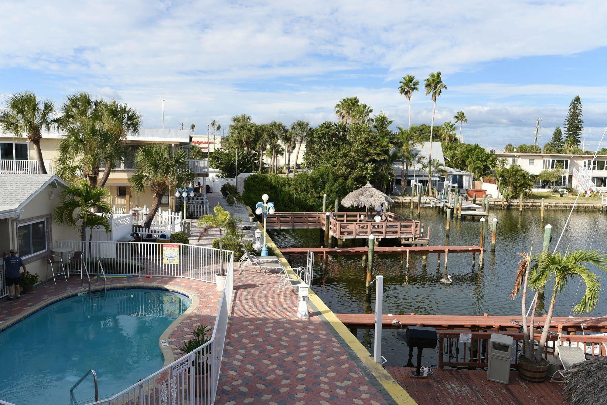 Bay Palms Waterfront Resort - Hotel And Marina Сант Пит Бич Экстерьер фото